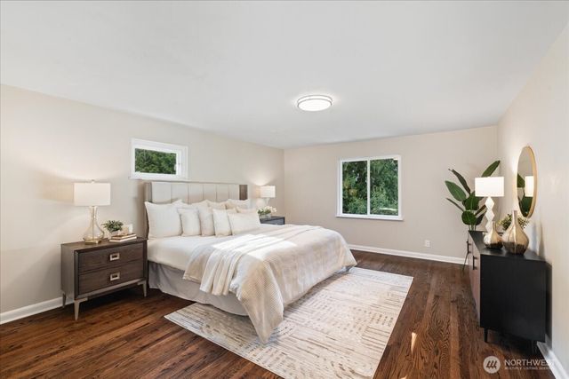 15705 84th Avenue NE, Kenmore, WA 98028