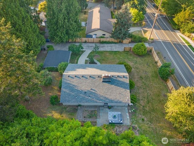 15705 84th Avenue NE, Kenmore, WA 98028