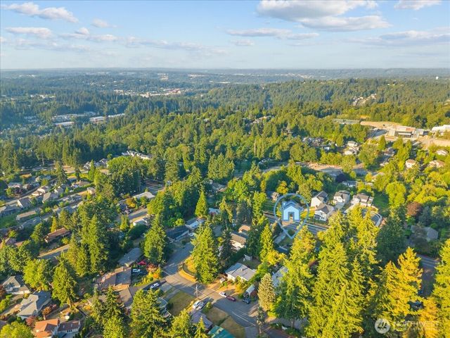 15705 84th Avenue NE, Kenmore, WA 98028