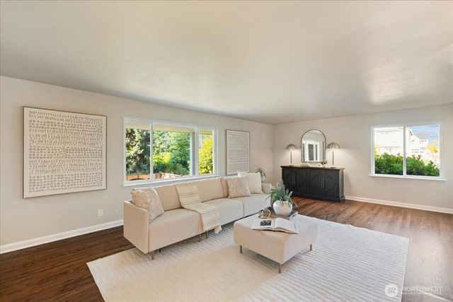 15705 84th Avenue NE, Kenmore, WA 98028