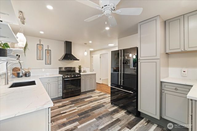 15705 84th Avenue NE, Kenmore, WA 98028