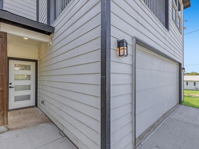 1400 Belzise Terrace, Fort Worth, TX 76104