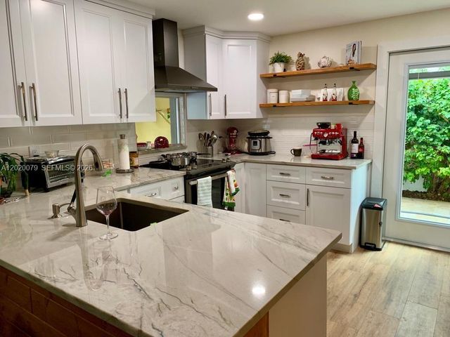 13611 SW 103rd St, Miami, FL 33186