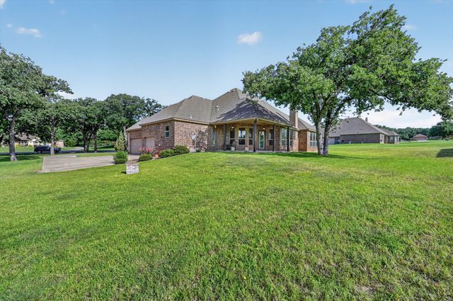 197 Ellis Creek Drive, Weatherford, TX 76085