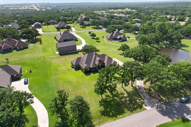 197 Ellis Creek Drive, Weatherford, TX 76085