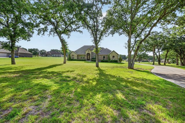 197 Ellis Creek Drive, Weatherford, TX 76085