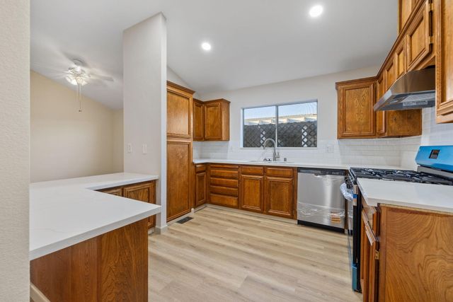 4626 S Verde Vista Street, Visalia, CA 93277