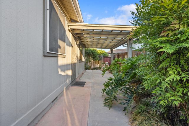 4626 S Verde Vista Street, Visalia, CA 93277