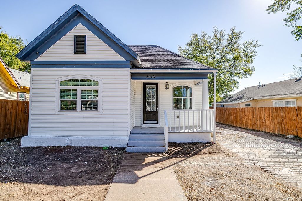 2316 Roosevelt Avenue, Fort Worth, TX 76164