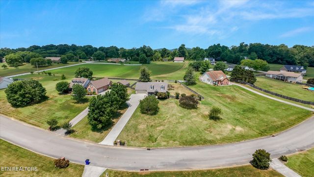 1419 Foxfire Circle, Seymour, TN 37865
