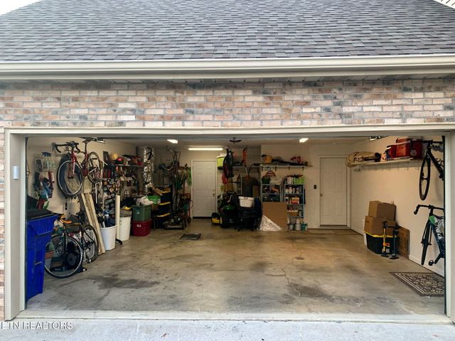 1419 Foxfire Circle, Seymour, TN 37865