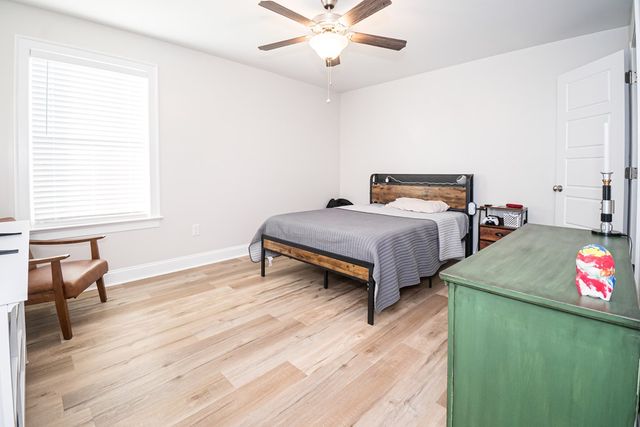104 Creekridge St, Headland, AL 36345
