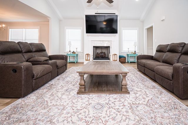 104 Creekridge St, Headland, AL 36345