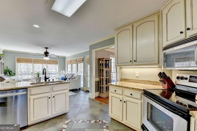 3880 Gallant Fox Court, Duluth, GA 30096