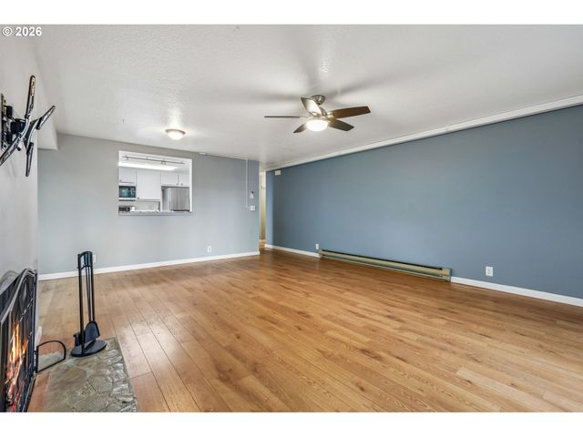 10143 Sw TRAPPER Ter, Beaverton, OR 97008