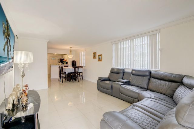 3777 NW 78th Avenue 10d, Hollywood, FL 33024