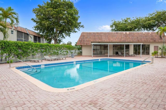 3777 NW 78th Avenue 10d, Hollywood, FL 33024