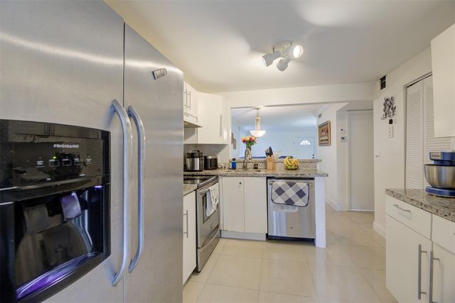 3777 NW 78th Avenue 10d, Hollywood, FL 33024