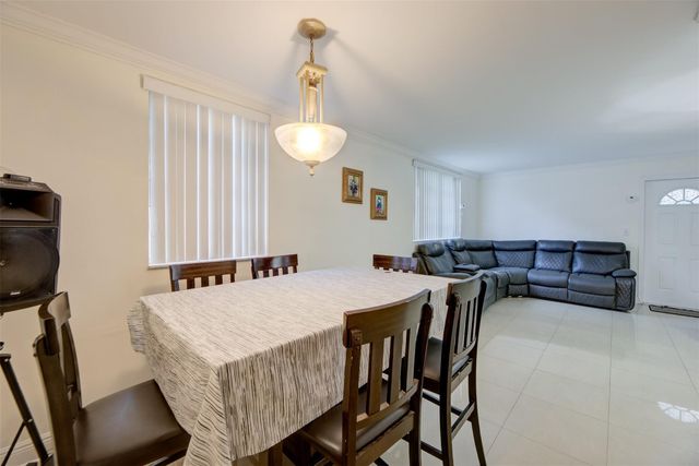 3777 NW 78th Avenue 10d, Hollywood, FL 33024