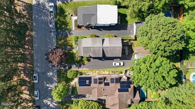 17 Granger Avenue, Saratoga Springs, NY 12866