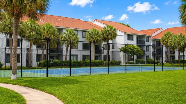 9022 W Atlantic Blvd 223, Coral Springs, FL 33071