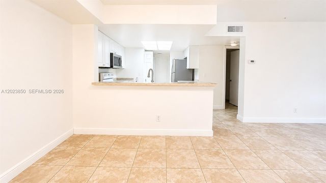 9022 W Atlantic Blvd 223, Coral Springs, FL 33071