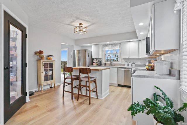 6229 Cheshire Drive, Mount Vernon, IN 47620