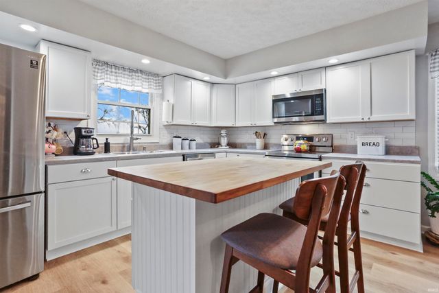 6229 Cheshire Drive, Mount Vernon, IN 47620