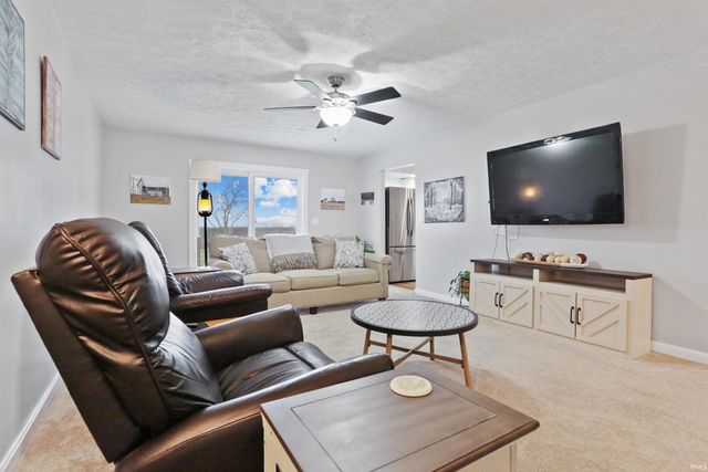 6229 Cheshire Drive, Mount Vernon, IN 47620