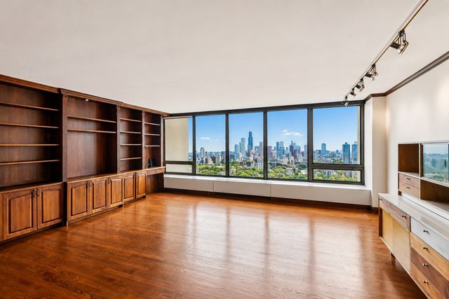 2800 N Lake Shore Drive 2808, Chicago, IL 60657