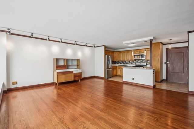 2800 N Lake Shore Drive 2808, Chicago, IL 60657