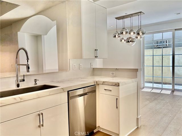 1861 Veteran Avenue 101, Westwood Century City, CA 90025