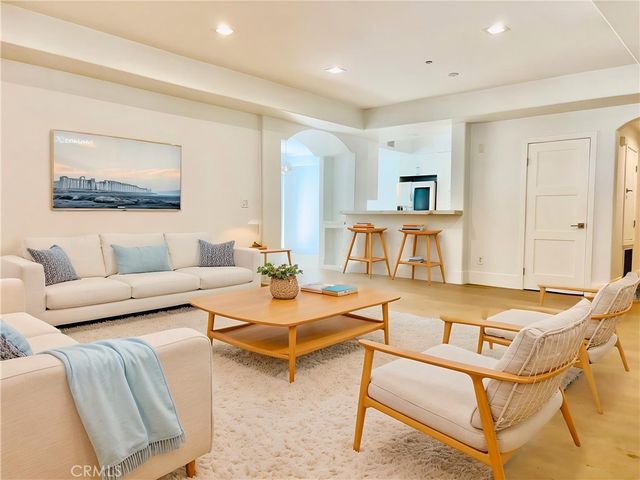 1861 Veteran Avenue 101, Westwood Century City, CA 90025