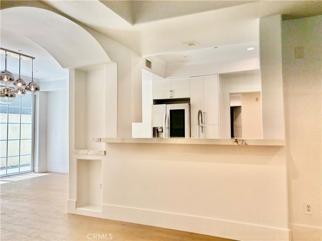 1861 Veteran Avenue 101, Westwood Century City, CA 90025