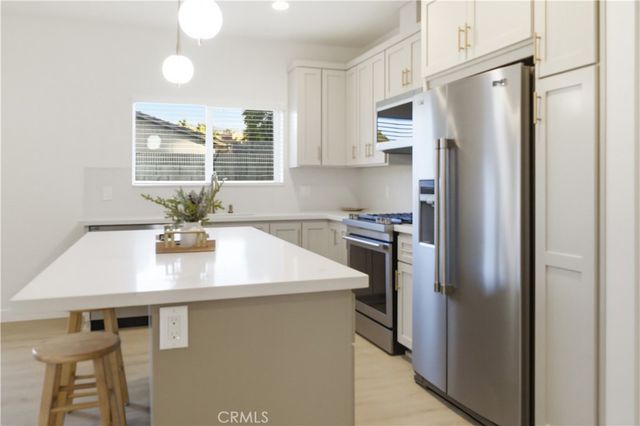 215 E 2nd Street A, San Dimas, CA 91773