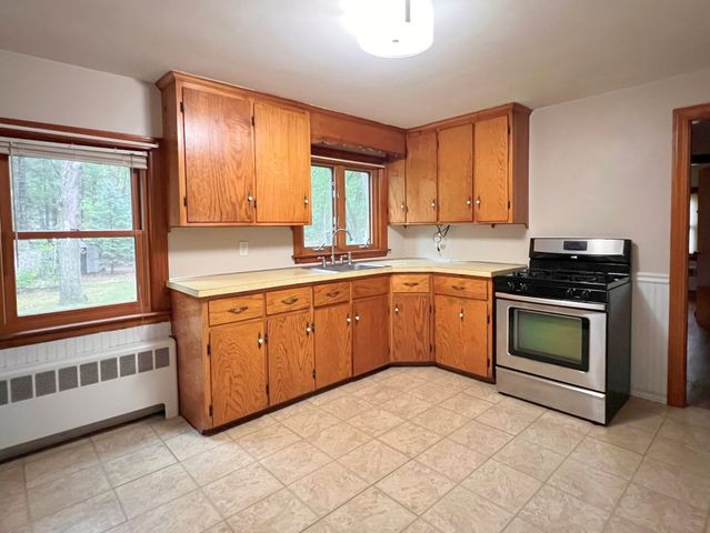 18 Main St, Chelmsford, MA 01863