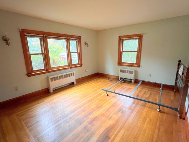 18 Main St, Chelmsford, MA 01863