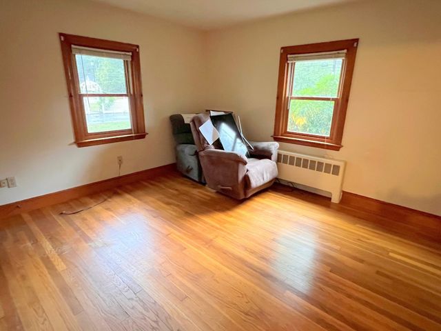 18 Main St, Chelmsford, MA 01863