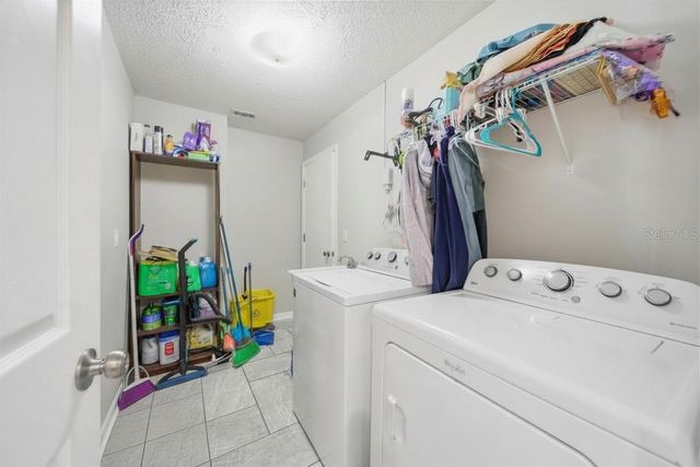 2305 MARSEILLE COURT, Valrico, FL 33596