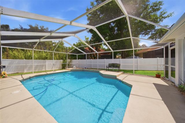 2305 MARSEILLE COURT, Valrico, FL 33596