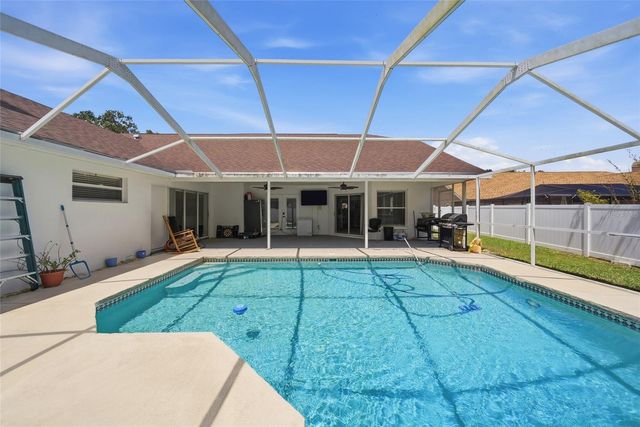 2305 MARSEILLE COURT, Valrico, FL 33596