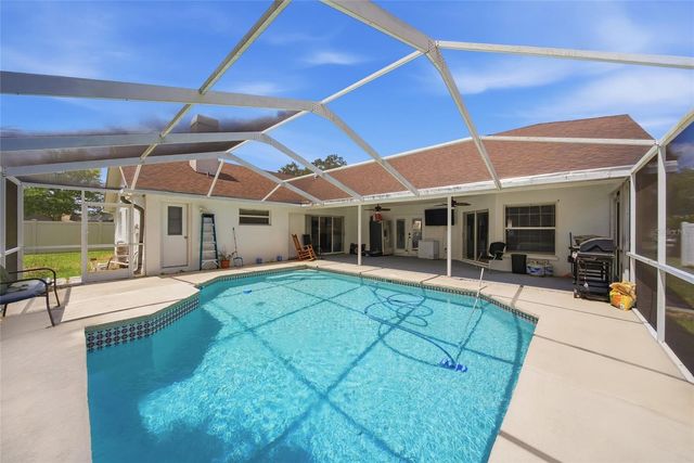 2305 MARSEILLE COURT, Valrico, FL 33596