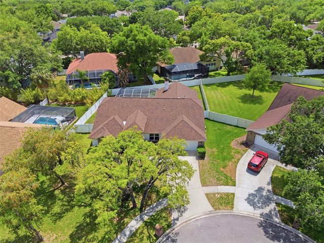 2305 MARSEILLE COURT, Valrico, FL 33596