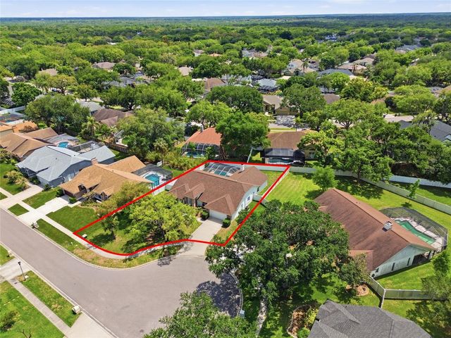 2305 MARSEILLE COURT, Valrico, FL 33596