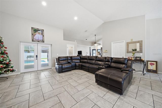 2305 MARSEILLE COURT, Valrico, FL 33596