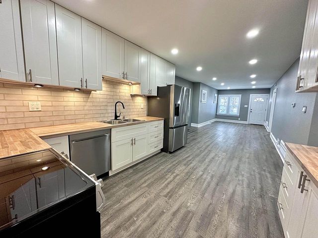 4554 N 37th STREET, Milwaukee, WI 53209