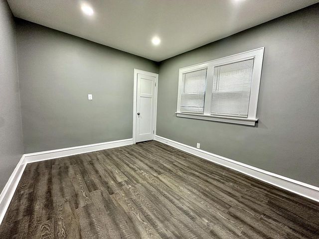 4554 N 37th STREET, Milwaukee, WI 53209