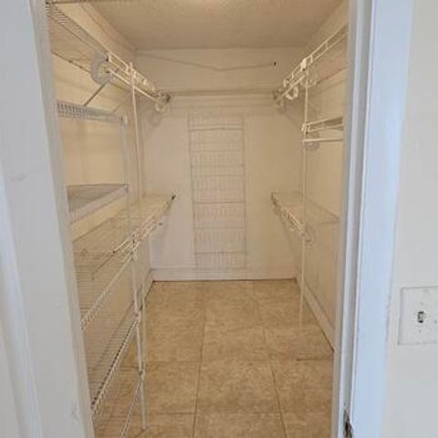 4174 Inverrary Drive 702, Lauderhill, FL 33319