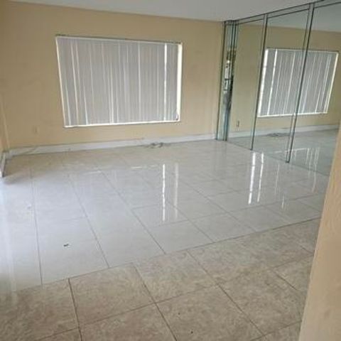 4174 Inverrary Drive 702, Lauderhill, FL 33319