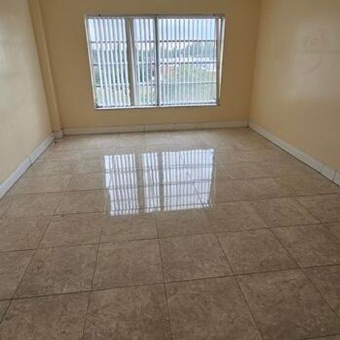 4174 Inverrary Drive 702, Lauderhill, FL 33319